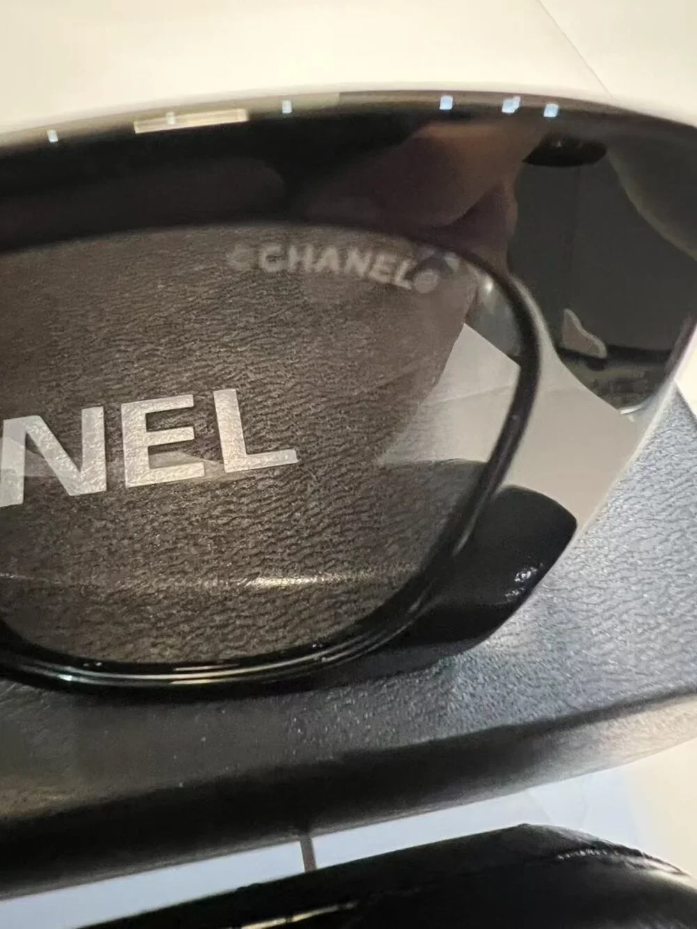 CHANEL Sunglasses Women's Polarized-Black/White CC Logo New With Box - Picture 6 of 9